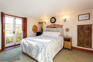 Pond Cottage - Sitting Room / Bedroom- click for photo gallery